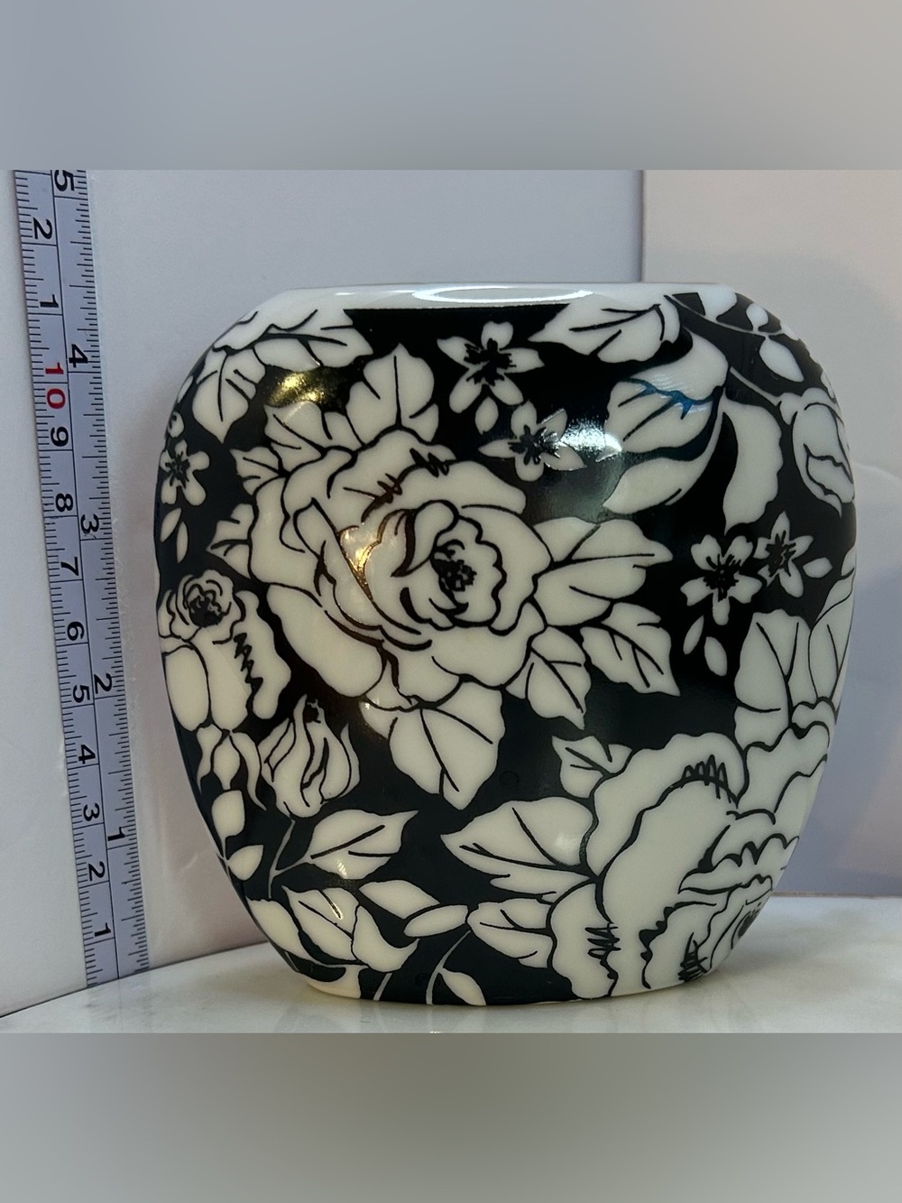 Vintage Japan Otagiri Design by Dyann Car Black/White Floral Base - 4.5” Tall